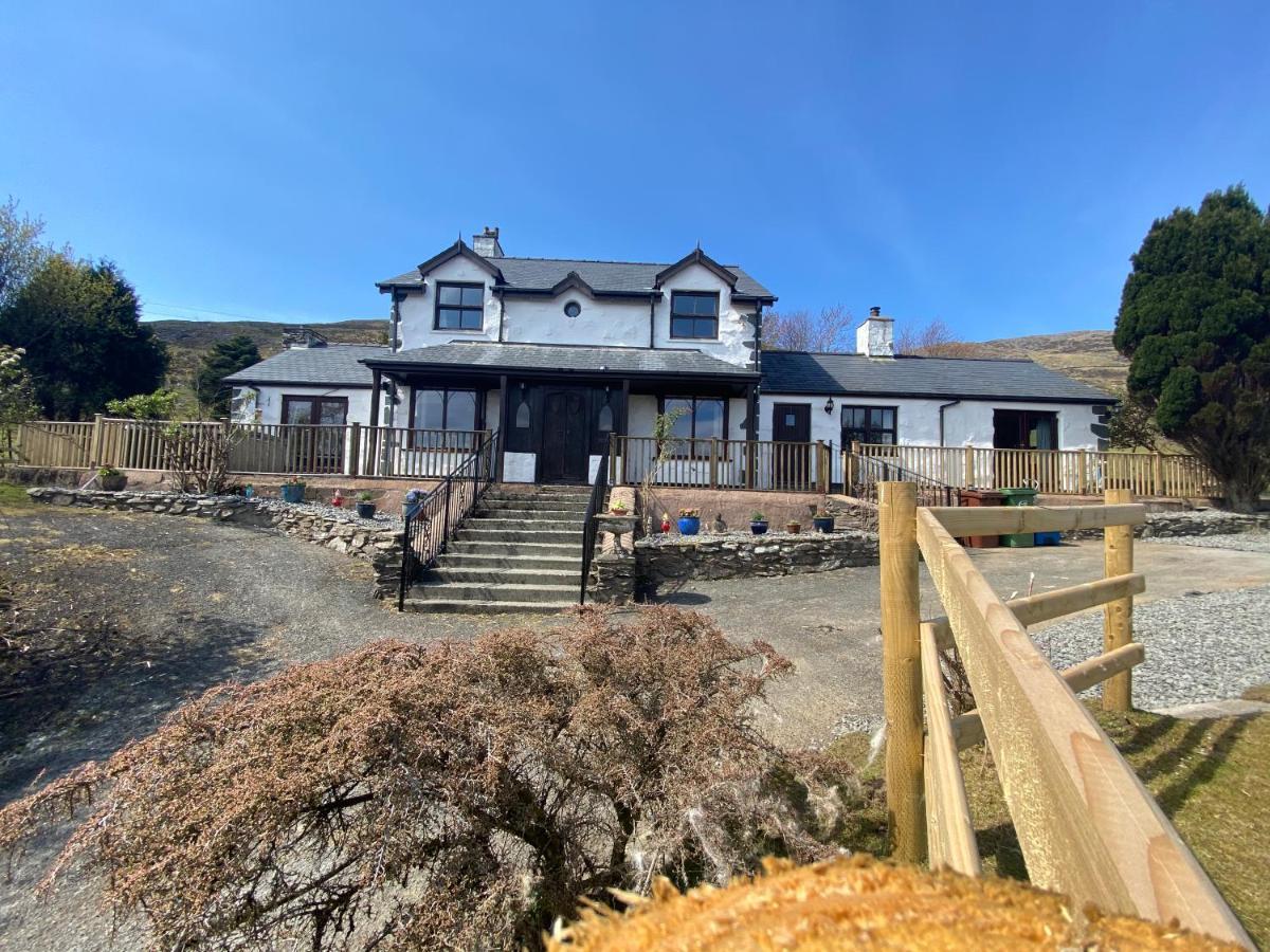 Beautiful Secluded Farmhouse With Hot Tub Villa Бармут Екстериор снимка
