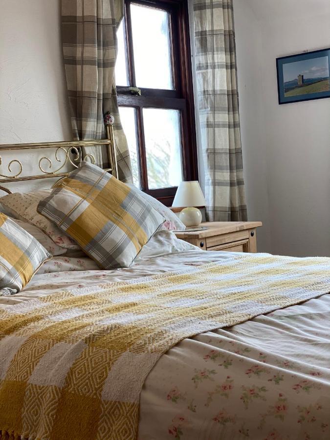 Beautiful Secluded Farmhouse With Hot Tub Villa Бармут Екстериор снимка